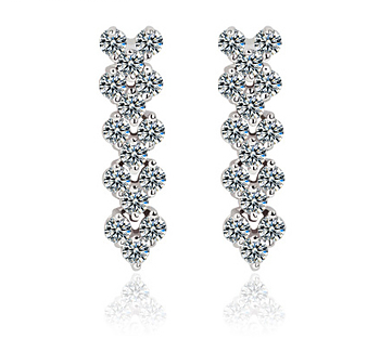 Örhängen "Treklöver" med stenar av Cubic Zirconia och i 925 Sterling Silverplätering