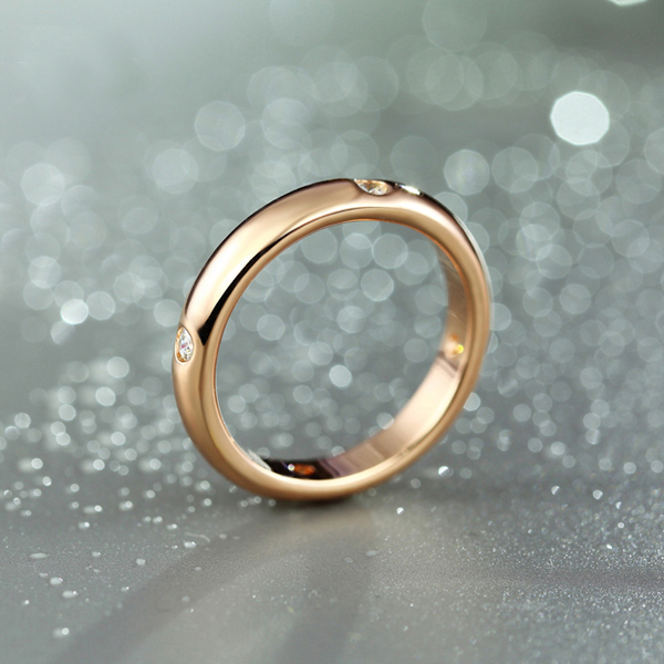 Ring med fyra integrerade stenar i Cubic Zirconia samt i 18 K Roséguldplätering - 4