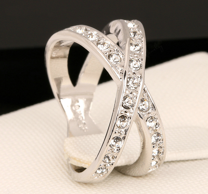 Ring med små Cubic Zirconia i Platinumplätering - 2