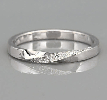 Ring med Cubic Zirconia och  i 925 Sterling Silverplätering 