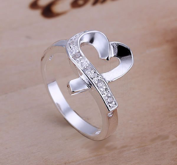 Ring i en hjärtform delvis prydd med Cubic Zirconia och i 925 Sterling Silverplätering - 2