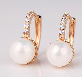 Örhängen "Pearl" med Cubic Zirconia och Vit pärla i 18 K Guldplätering