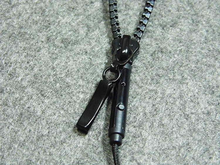 Zipper in ear-lurar - 9