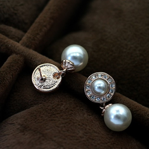 Örhängen "White Pearl" med Austrian Crystal och i 18 K Guldplätering - 3