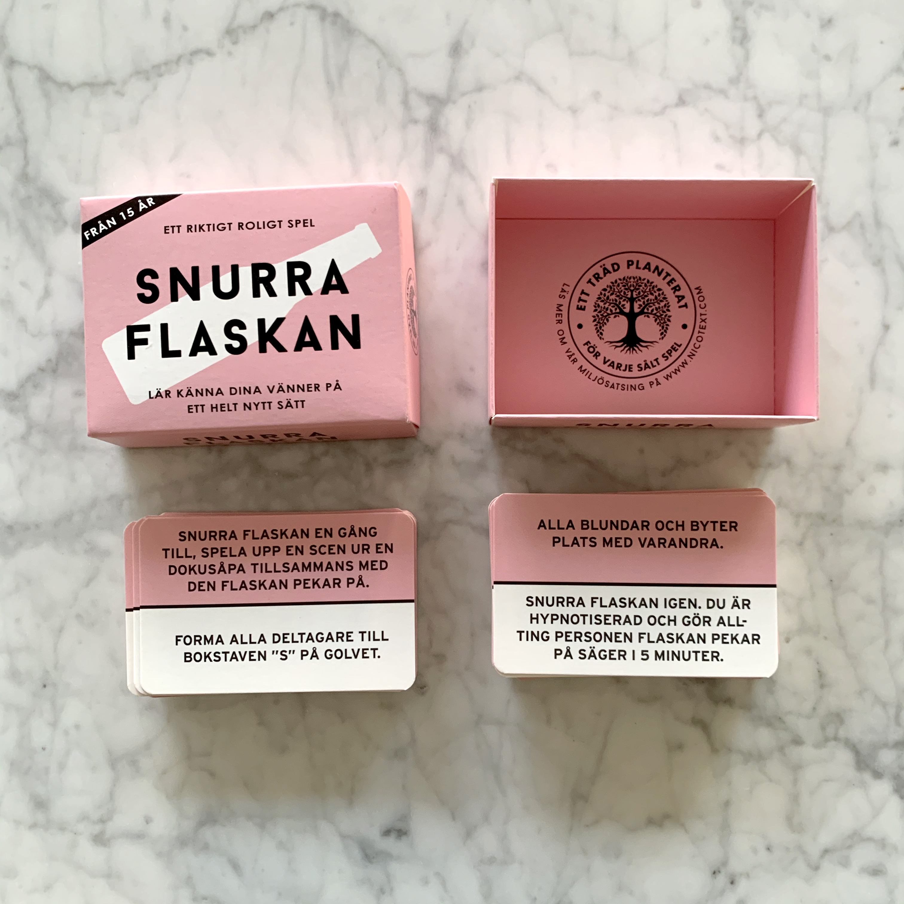 Snurra flaskan -Spel i liten bekväm ask - 2