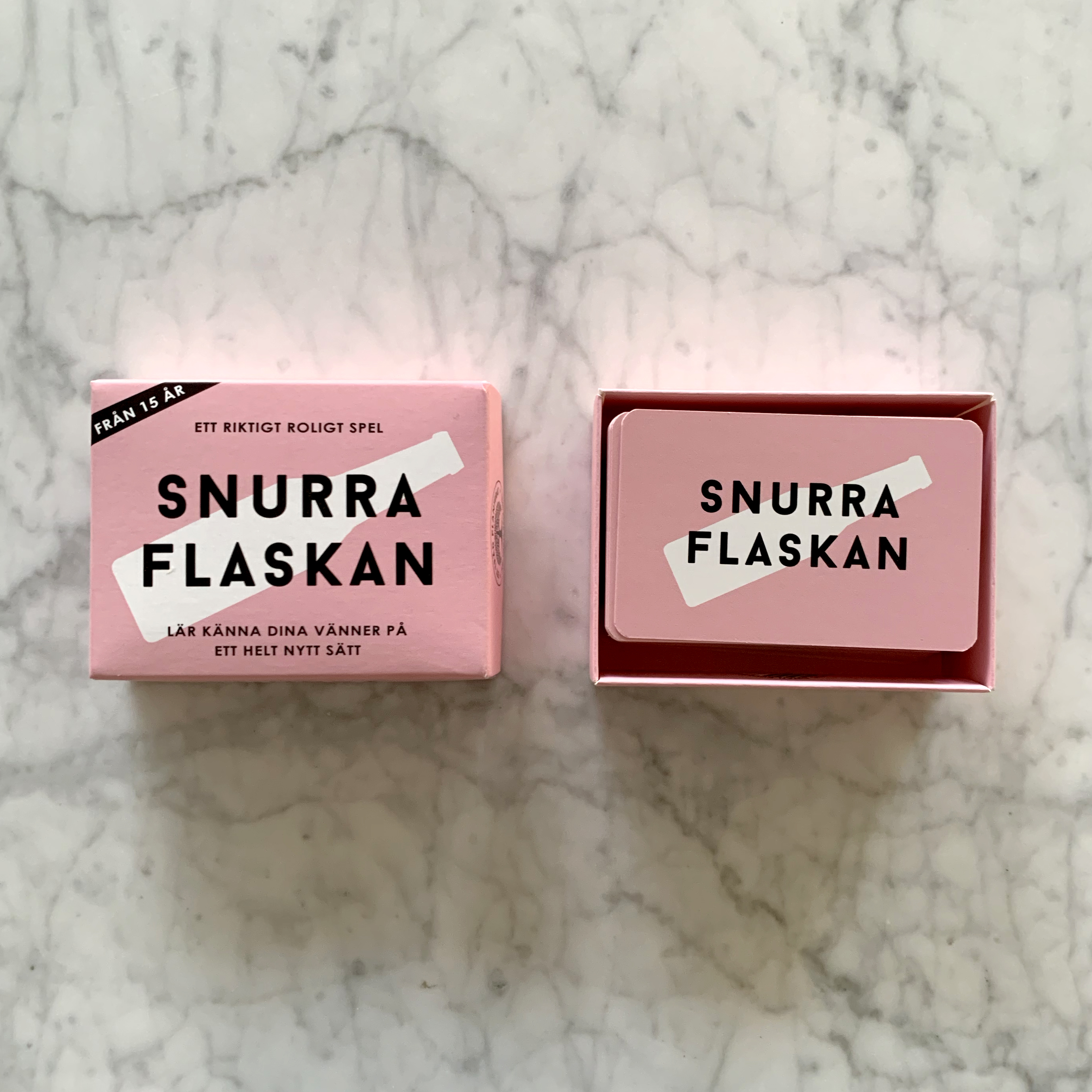 Snurra flaskan -Spel i liten bekväm ask - 6