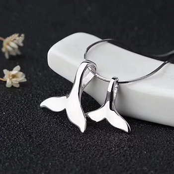 Halsband "Whale tails" i 925 Sterling Silverplätering
