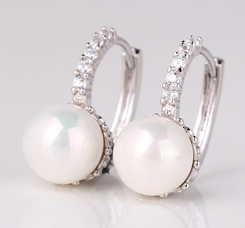 Örhängen "Pearl" med Cubic Zirconia och Vit pärla i 18 K Vit Guldplätering