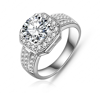 Ring med en större och många små Cubic Zirconia samt i platinumplätering