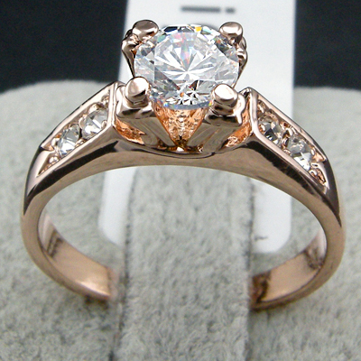 Ring med Austrian Crystals och i 18K Roséguldplätering - 6