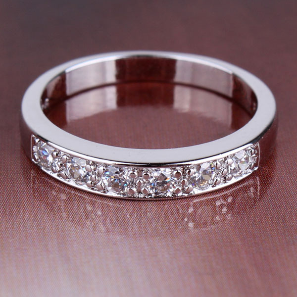 Ring med Cubic Zirconia och i Vit 18K Guldplätering - 3