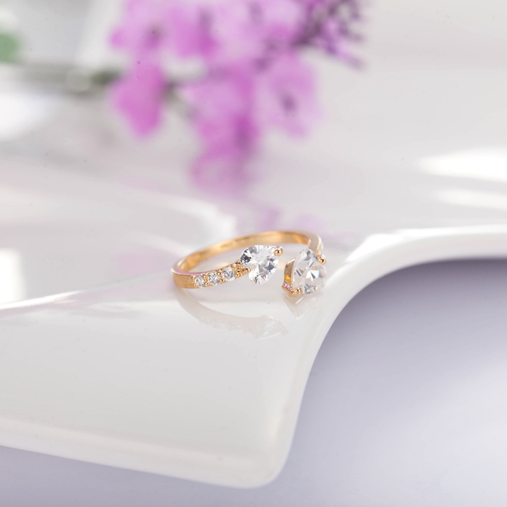 Ring med Cubic Zirconia och i 18K Guldplätering - 2