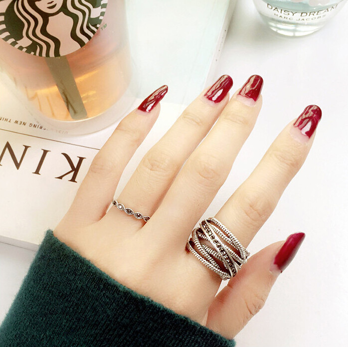 Ring med bl.a en kristallrand samt  i 925 Sterling Silverplätering - 6