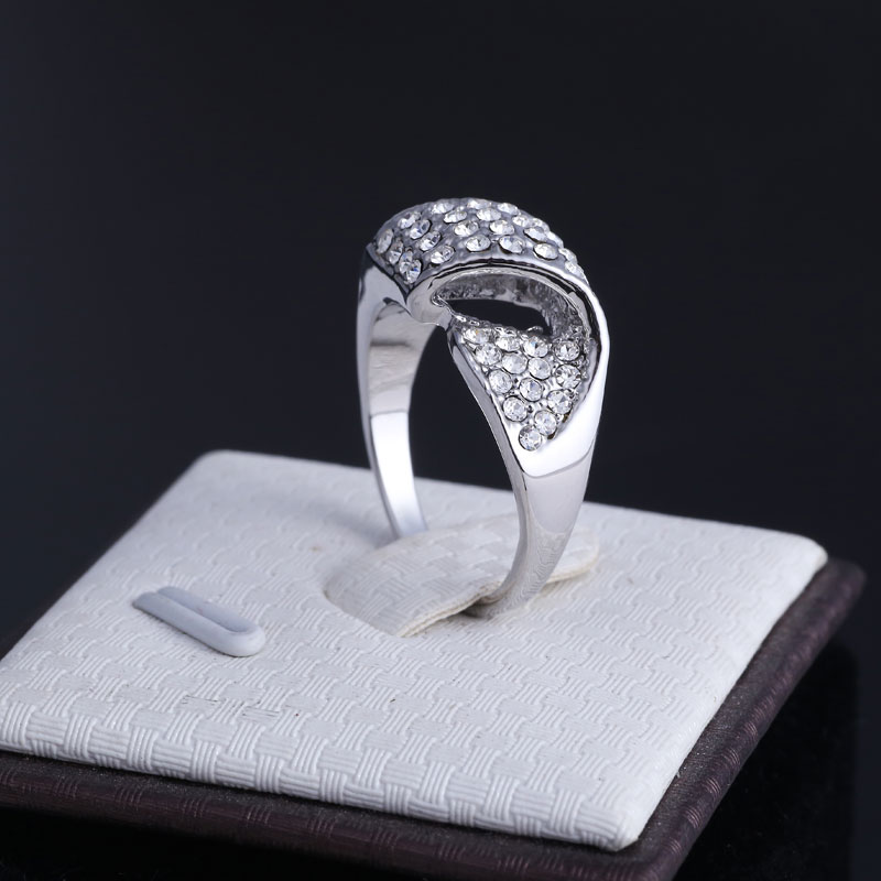 Ring med Cubic Zirconia samt  i 925 Sterling Silverplätering - 2
