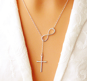 Halsband "Infinity Cross" -Silverfärgad