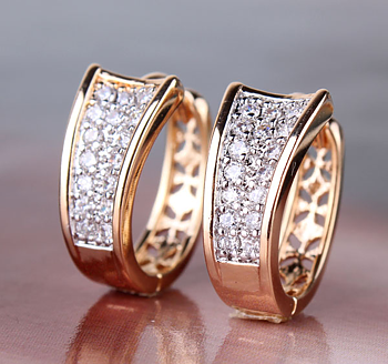 Örhängen med Cubic Zirconia och i 18 K Guldplätering