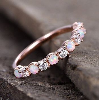 Ring  med små rosa Opalstenar och Cubic Zirconia i 18K Roséguldplätering