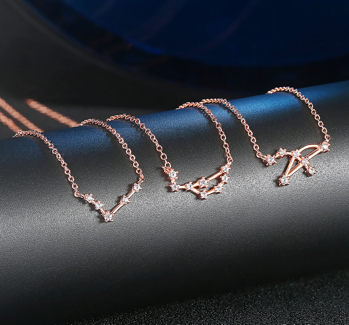 Halsband "Constellation" med Ditt Stjärntecken i Cubic Zirconia och 18K Roséguldplätering