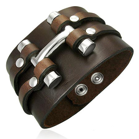 Läderarmband med metalldetaljer