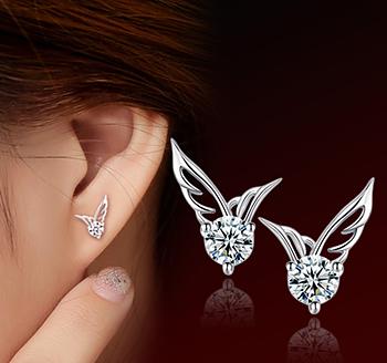 Örhängen "Wings" med Cubic Zirconia och i 925 Silverplätering