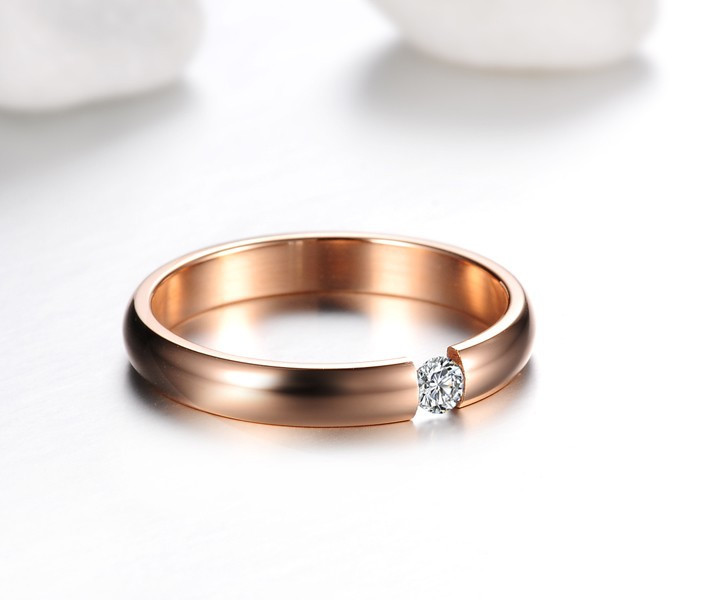 Ring i rostfritt stål med Cubic Zirconia och i 18K Roséguldplätering - 3