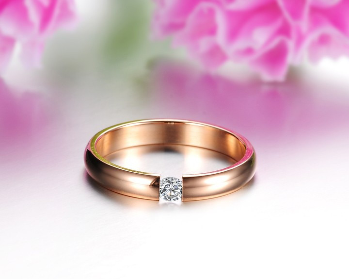 Ring i rostfritt stål med Cubic Zirconia och i 18K Roséguldplätering - 2