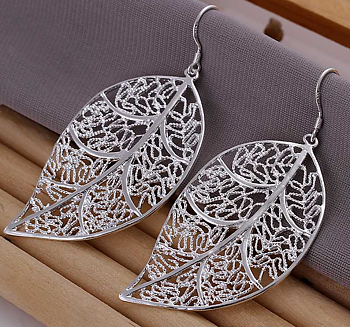 Örhängen "Leaf" i 925 Sterling Silverplätering