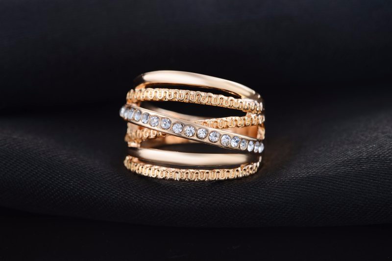 Ring med Austrian Crystal och i 18K Roséguldplätering - 2:a sortering - 3