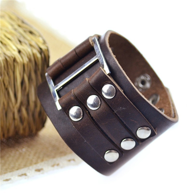 Läderarmband med metalldetaljer - 5