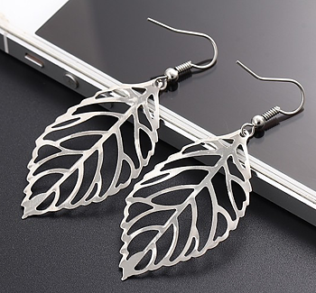 Örhängen "Leaf" i 925 Sterling Silverplätering