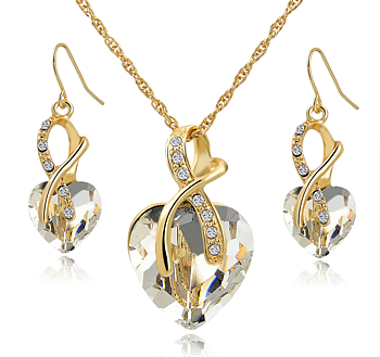Smyckeset med Austrian Crystals samt i 18 K Guldplätering