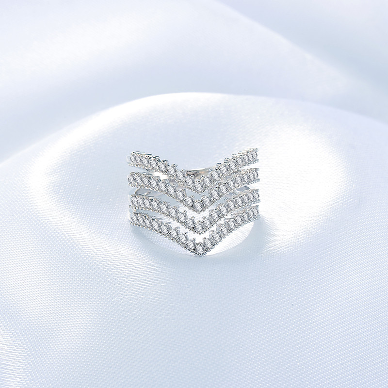 Ring med många små Cubic Zirconia och i 925 Sterling Silverplätering - 2