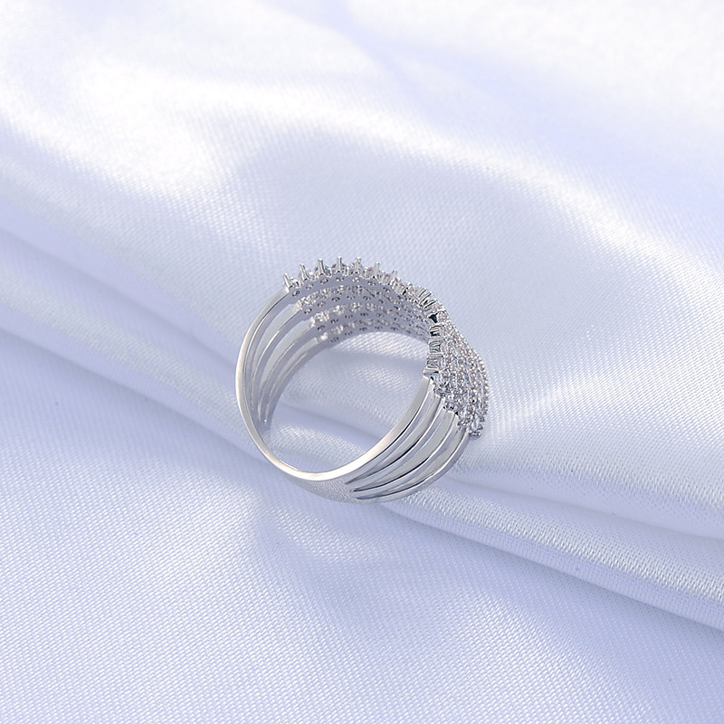 Ring med många små Cubic Zirconia och i 925 Sterling Silverplätering - 4