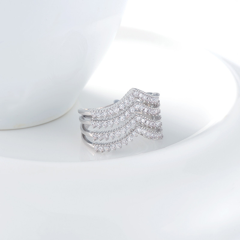 Ring med många små Cubic Zirconia och i 925 Sterling Silverplätering - 3