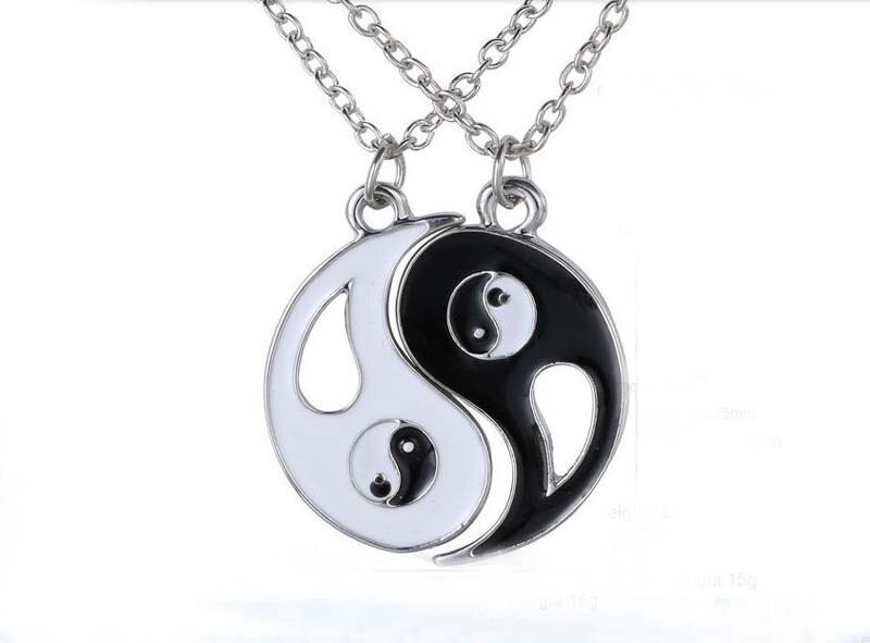 Dubbelt Halsband "Ying och Yang " i 925 Sterling Silverplätering