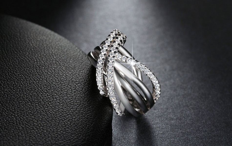 Ring med många små Cubic Zirconia och i Platinumplätering - 5