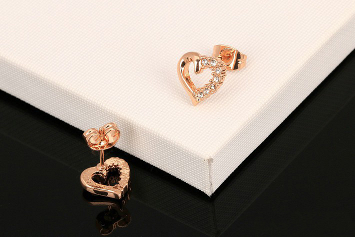 Örhängen med Austrian Crystals och i 18 K Roséguldplätering - 11