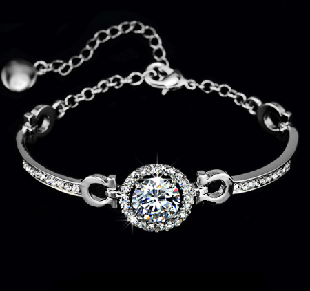 Armband "Hearts & Arrows" med en stor och många små stenar i Swiss CZ och 925 Sterling Silverplätering - 2