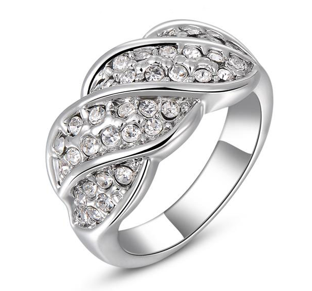 Ring med Cubic Zirconia samt  i Platinumplätering