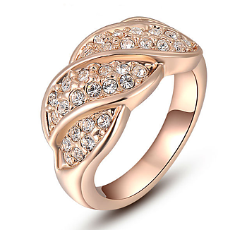 Ring med Cubic Zirconia samt  i 18 K Roséguldplätering