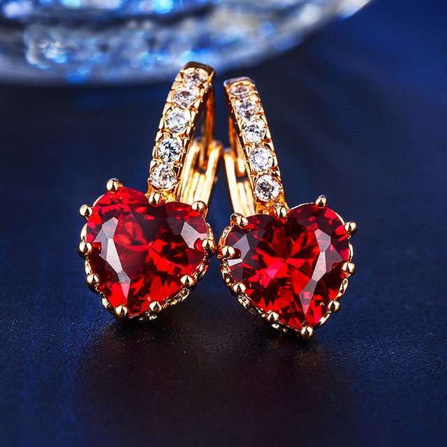 Örhängen "Red Heart" med en hjärtformad  Cubic Zirconia och i 18 K Guldplätering - 2