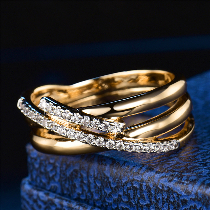 Ring i 18K Guldplätering med korsande rader av många små  Cubic Zirconia - 3