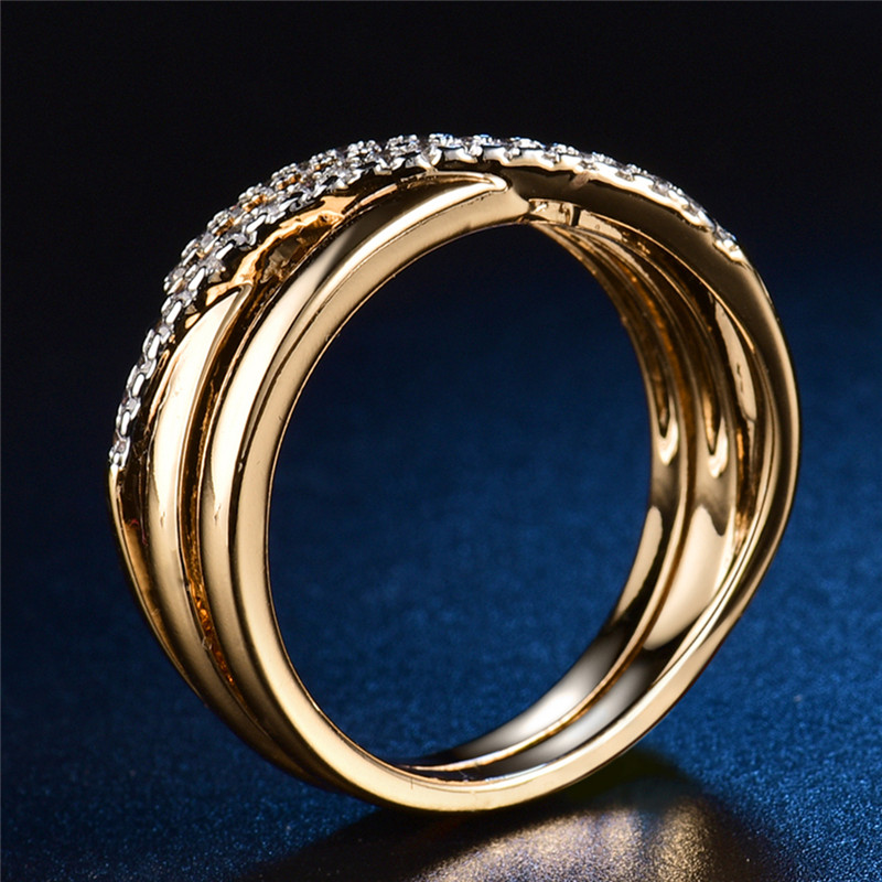 Ring i 18K Guldplätering med korsande rader av många små  Cubic Zirconia - 4