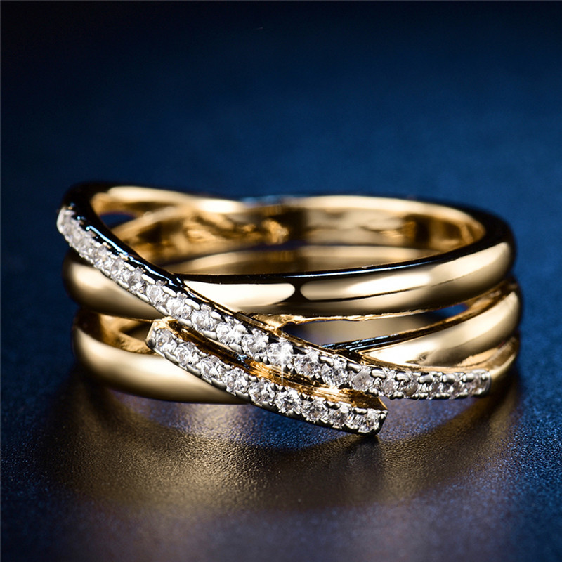 Ring i 18K Guldplätering med korsande rader av många små  Cubic Zirconia - 2