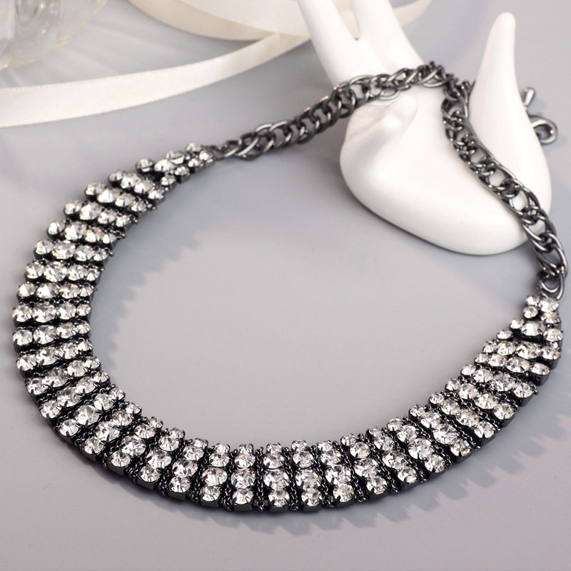 Choker "Black & White" med rader av Rhinestonekristaller med svart plätering - 8