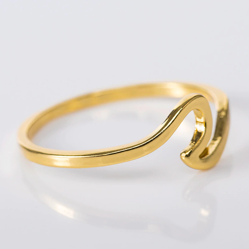 Ring  "Wave"  i 18K Guldplätering - 4