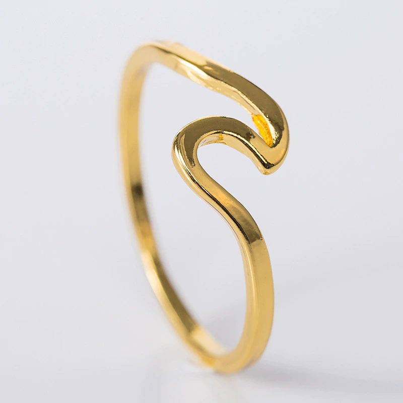 Ring  "Wave"  i 18K Guldplätering - 2