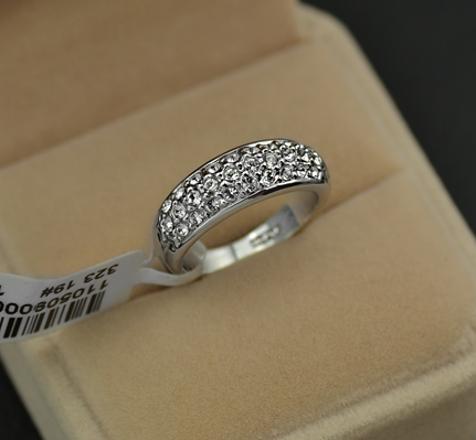 Ring med Stellux Austrian Crystals och platinumplätering - 2