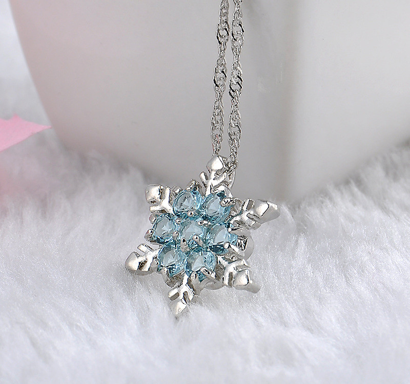 Halsband "Snowflake" med Cubic Zirconia och i  925 Sterling Silverplätering