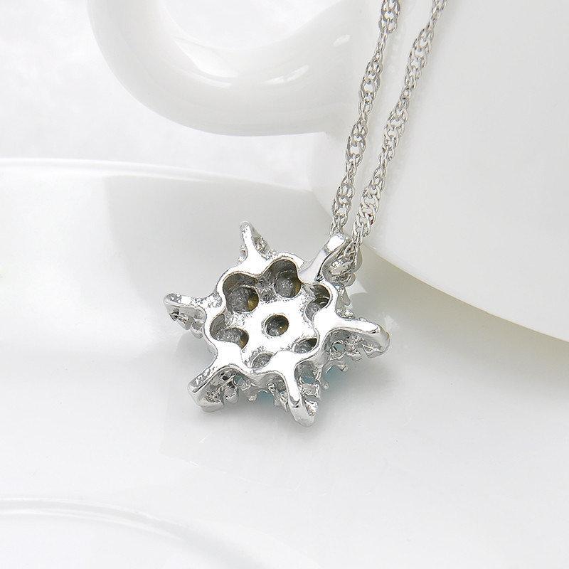 Halsband "Snowflake" med Cubic Zirconia och i  925 Sterling Silverplätering - 2